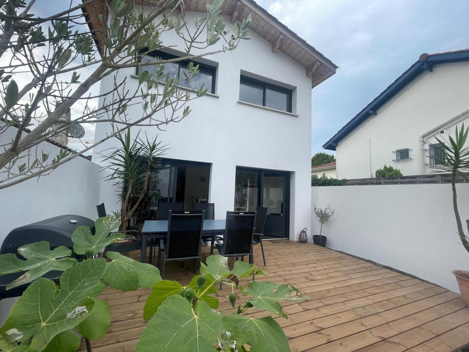Maison 2 Ch Proche Plages 安格雷 外观 照片